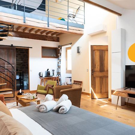 La Maison D'En Bas Des Seigneurs 屈屈龙 外观 照片