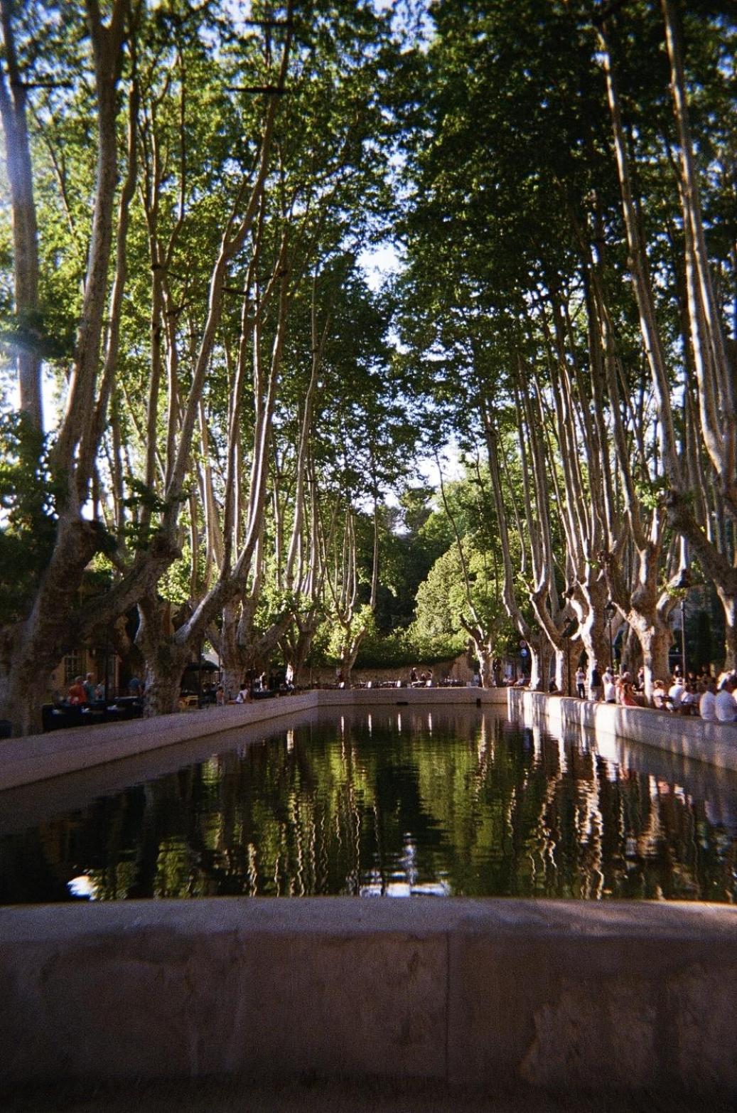 La Maison D'En Bas Des Seigneurs 屈屈龙 外观 照片