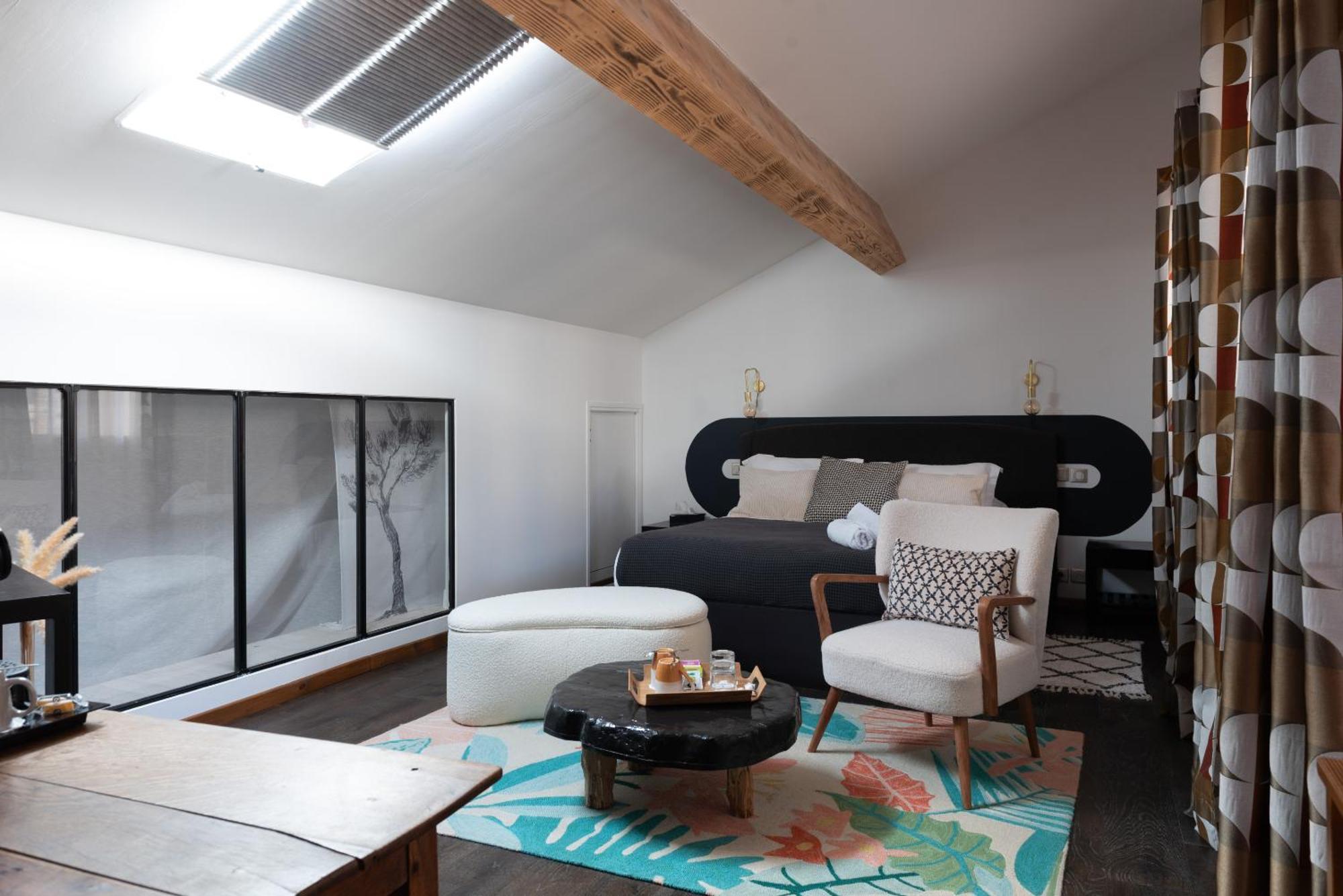 La Maison D'En Bas Des Seigneurs 屈屈龙 外观 照片